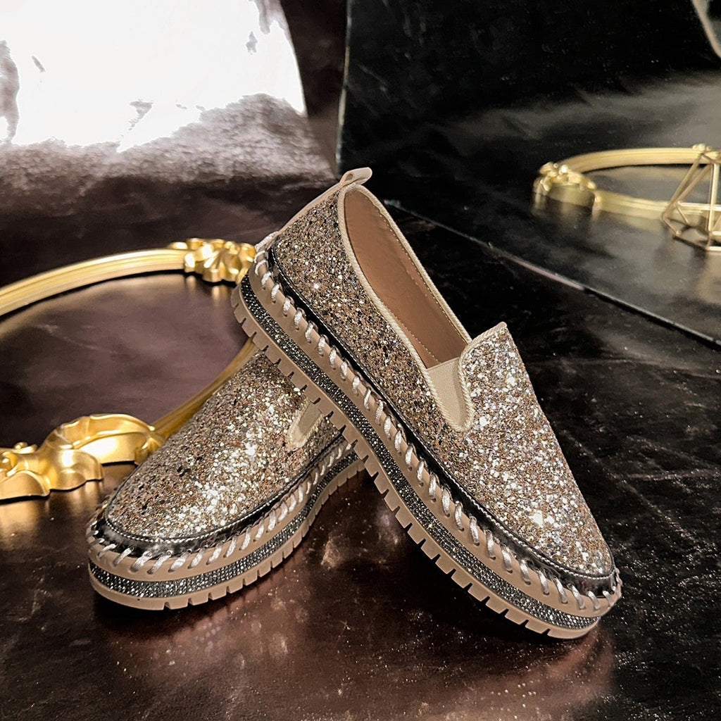 Buty Slip-On damskie z dekoracyjnymi akcentami | L&V - 15 - Livia-Moda