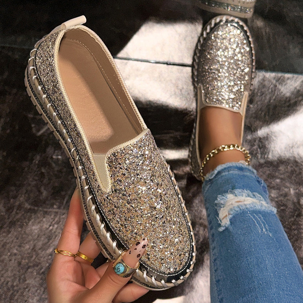 Buty Slip-On damskie z dekoracyjnymi akcentami | L&V - 16 - Livia-Moda