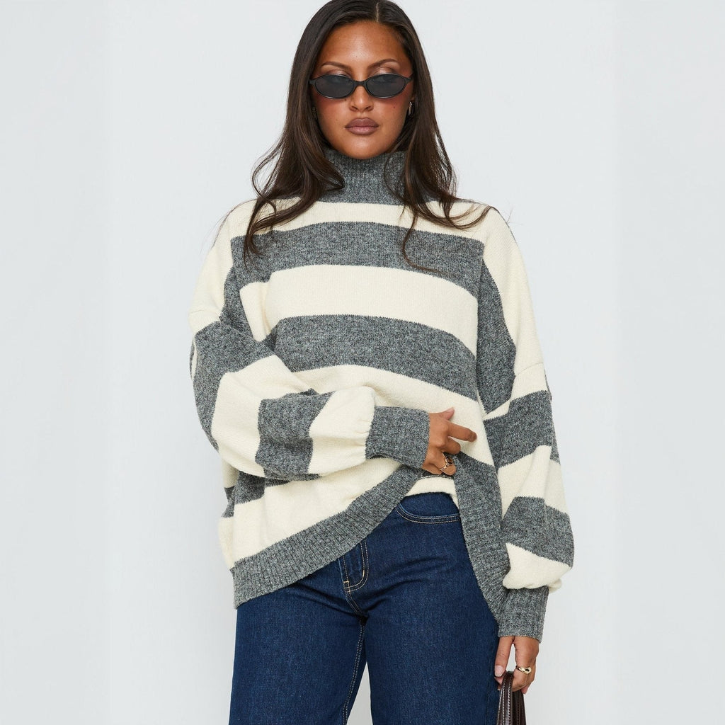 Pullover damski z wysokim golfem i luźnym krojem | L&V - 1 - Livia-Moda