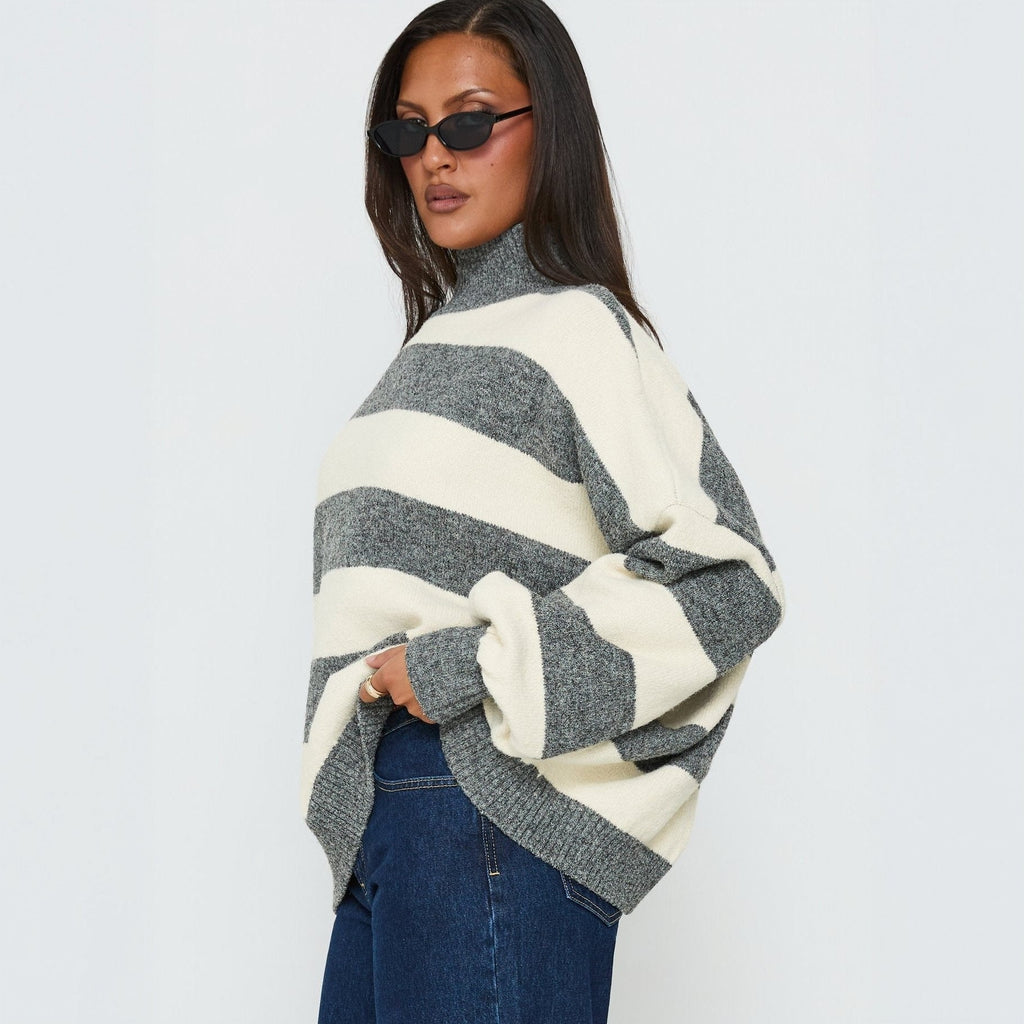 Pullover damski z wysokim golfem i luźnym krojem | L&V - 3 - Livia-Moda