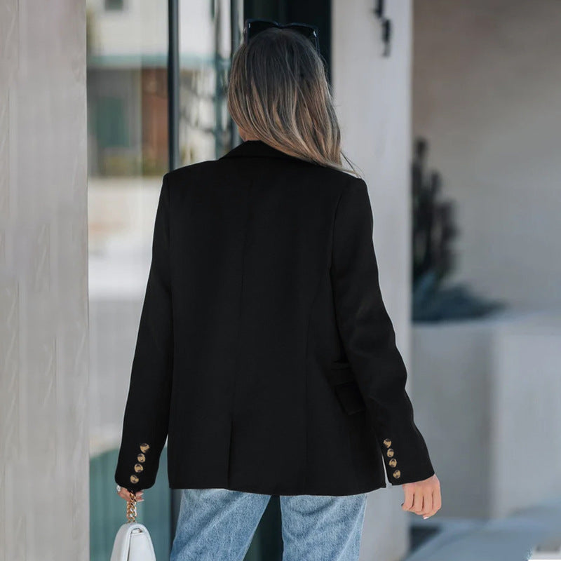 Damski blazer dwurzędowy z taliowanym krojem i stylowymi guzikami | L&V - 4 - Livia-Moda