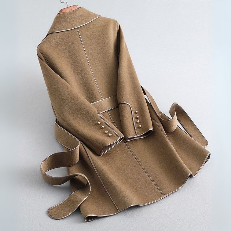 Trench Coat Damski z Paseczkiem i Eleganckim Krojem | L&V - 3 - Livia-Moda