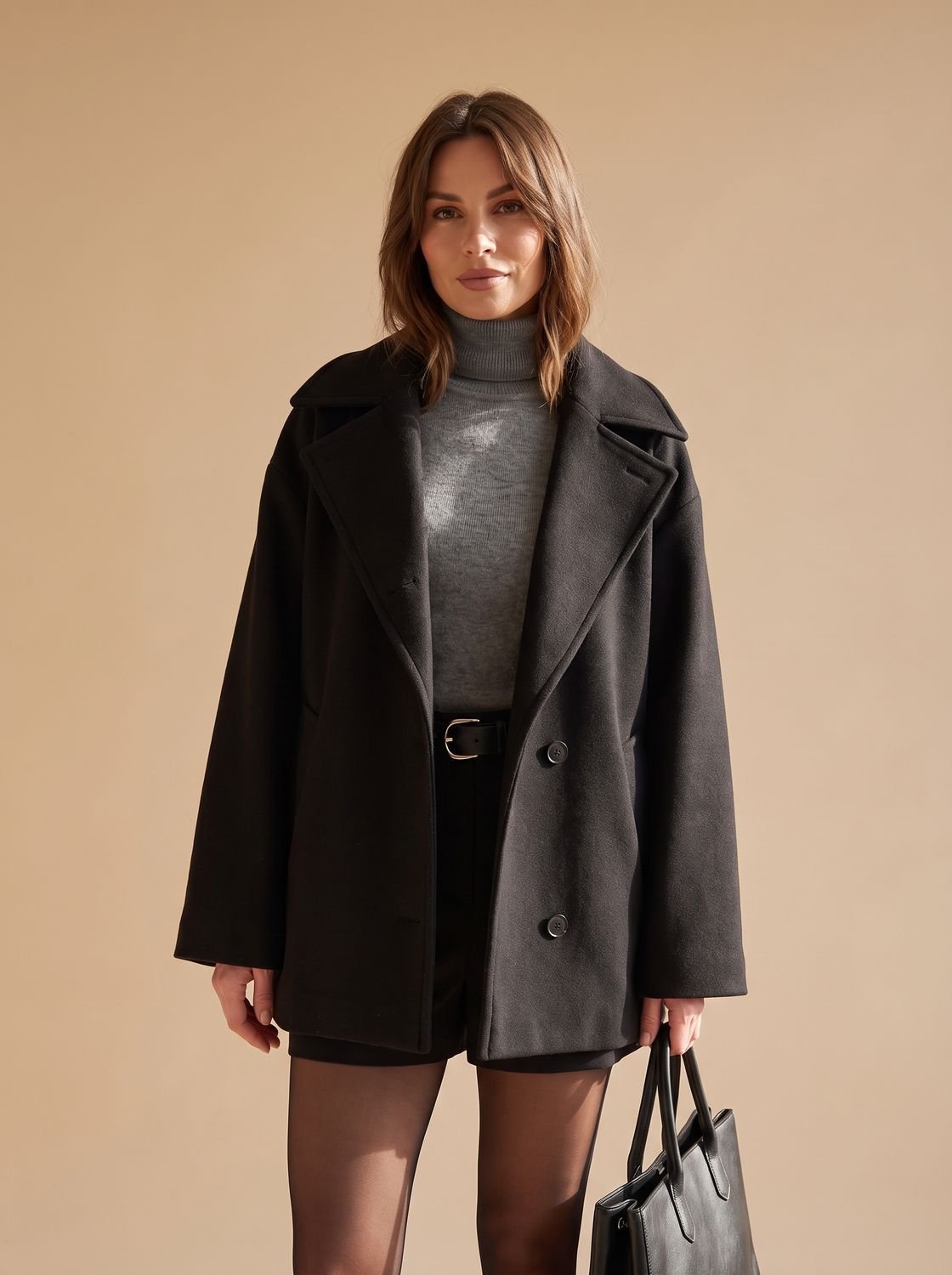Płaszcz damski z luźnym krojem i eleganckimi guzikami - 5 - Livia-Moda