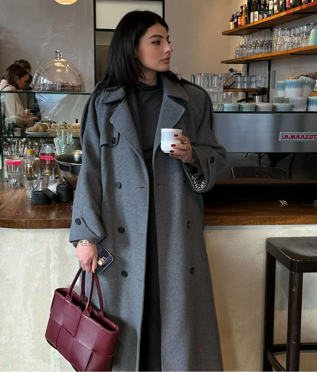 Trencz damski z klasycznym krojem i eleganckim paskiem - 11 - Livia-Moda