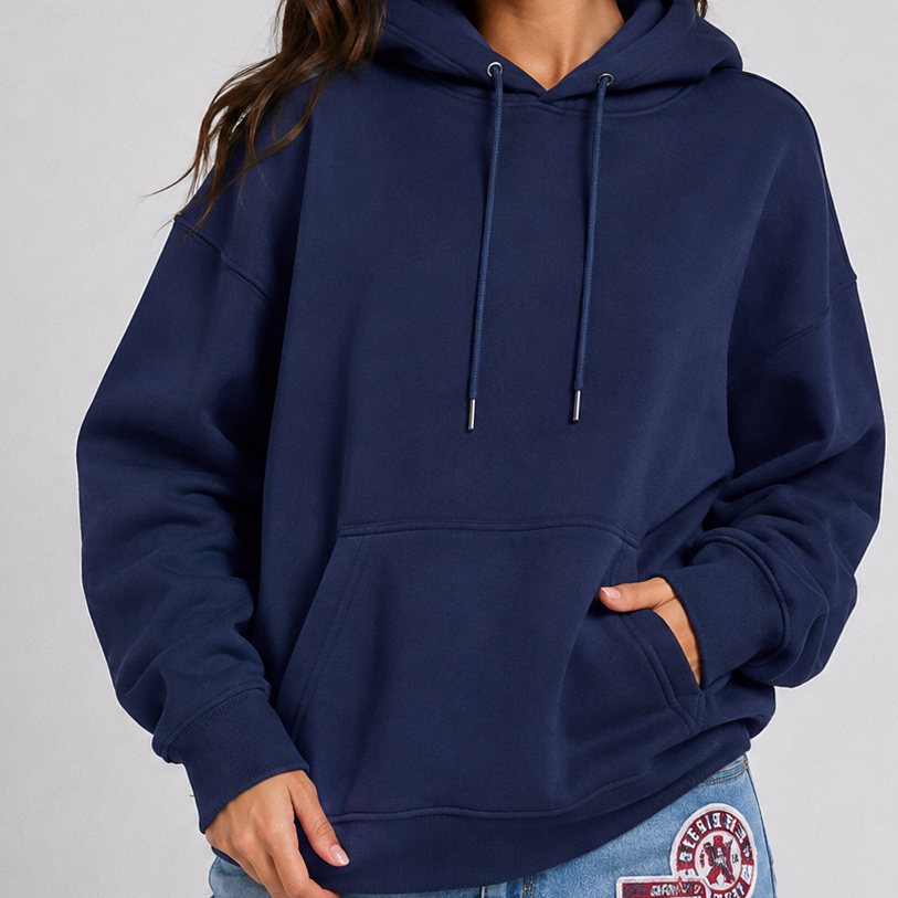 Hoodie damski z luźnym krojem i wyrazistym detalem - 3 - Livia-Moda