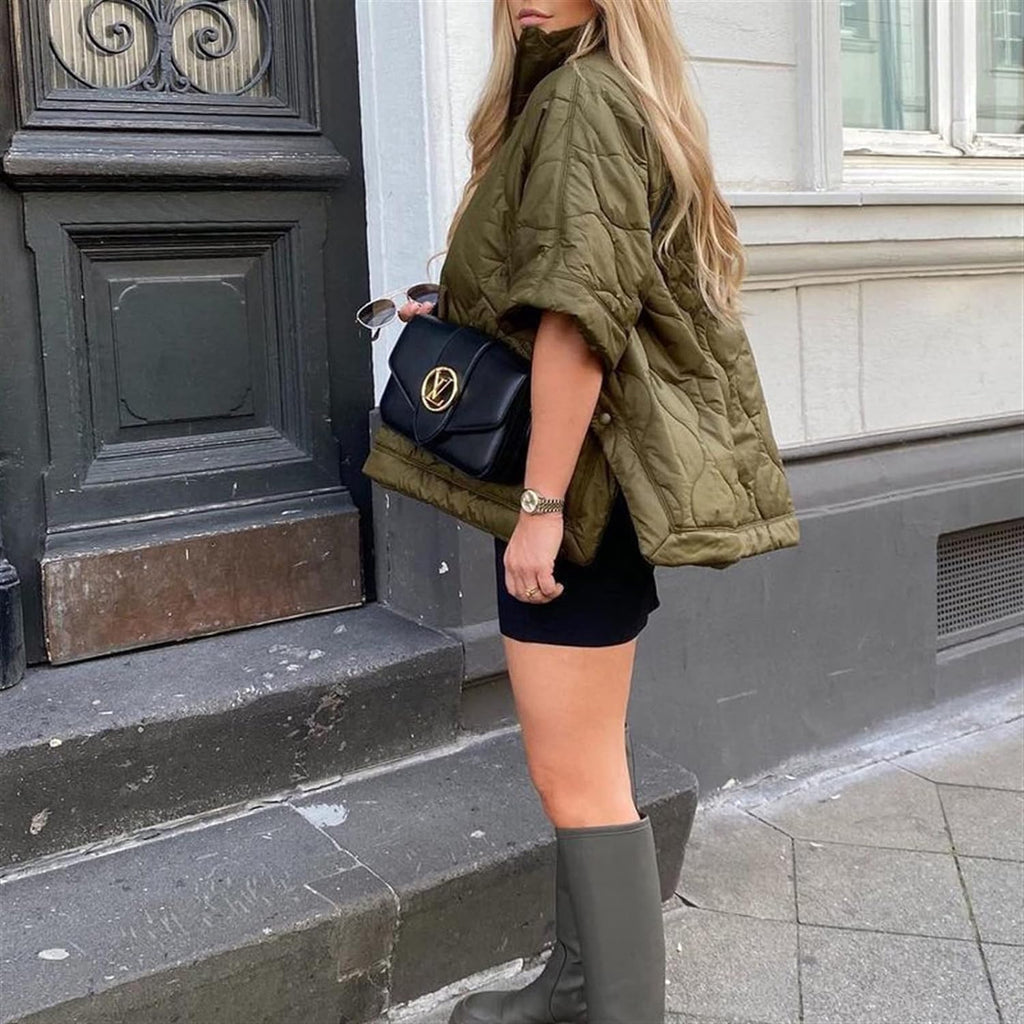 Kurtka damska oversize z wysokim kołnierzem i pikowanym wykończeniem - 2 - Livia-Moda