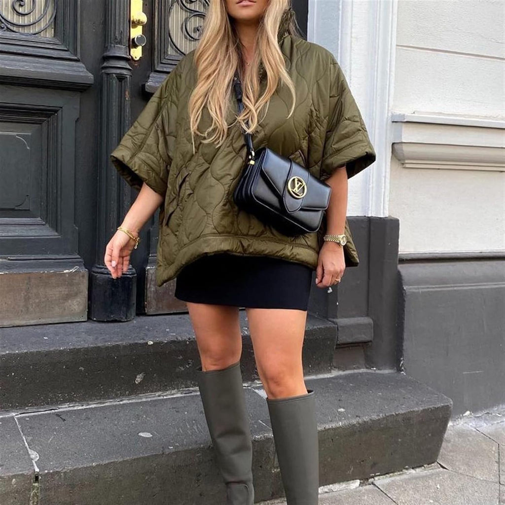 Kurtka damska oversize z wysokim kołnierzem i pikowanym wykończeniem - 4 - Livia-Moda