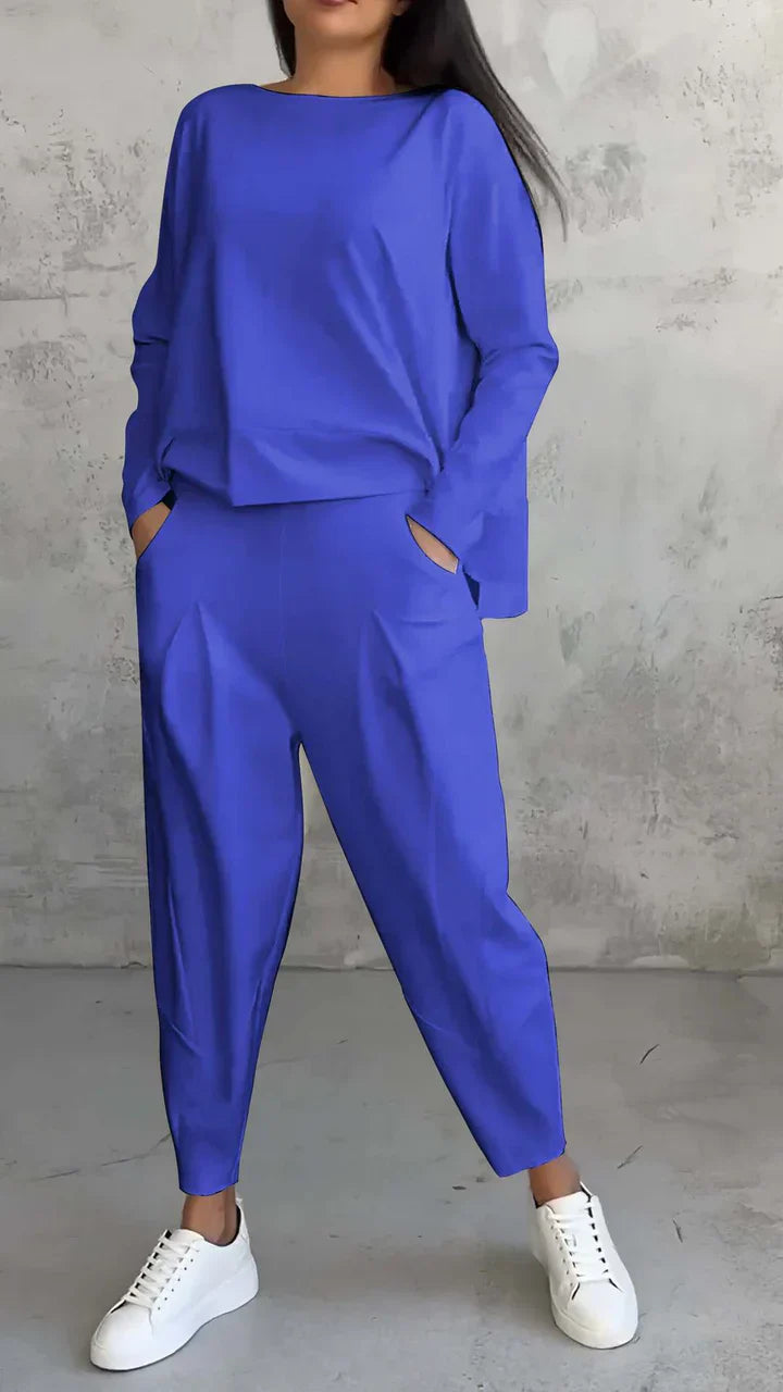 Dwuczęściowy zestaw damski z luźną bluzką i spodniami w kolorze niebieskim - 3 - Livia-Moda