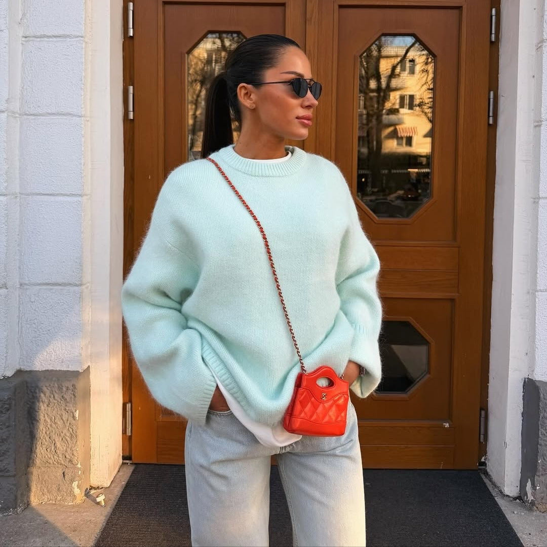 Pullover damski z okrągłym dekoltem i luźnym krojem - 7 - Livia-Moda