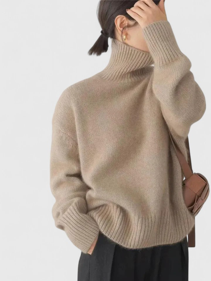 Pullover damski z wysokim kołnierzem i luźnym krojem, idealny na co dzień - 6 - Livia-Moda