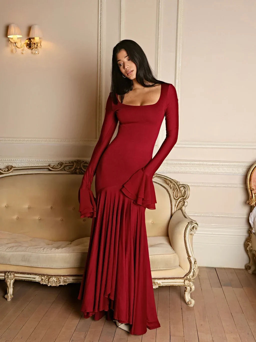 Sukienka maxi damska z długimi rękawami i dekoltem w serek - 1 - Livia-Moda