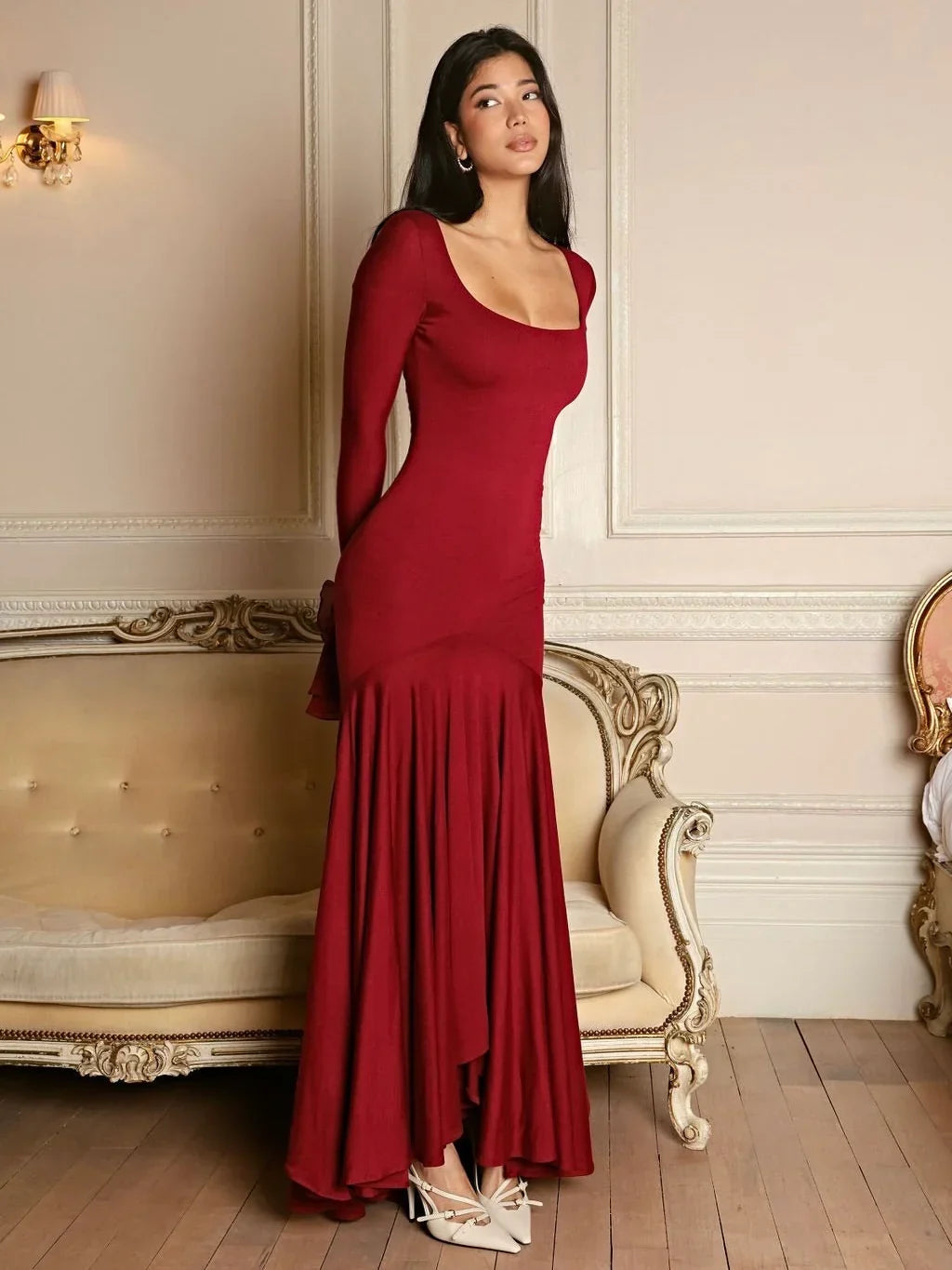Sukienka maxi damska z długimi rękawami i dekoltem w serek - 2 - Livia-Moda