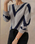Pullover damski z dekoltem okrągłym w geometryczny wzór - 1 - Livia-Moda