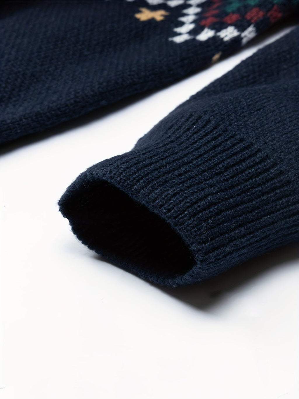 Pullover damski z klasycznym wzorem i luźnym krojem - 6 - Livia-Moda