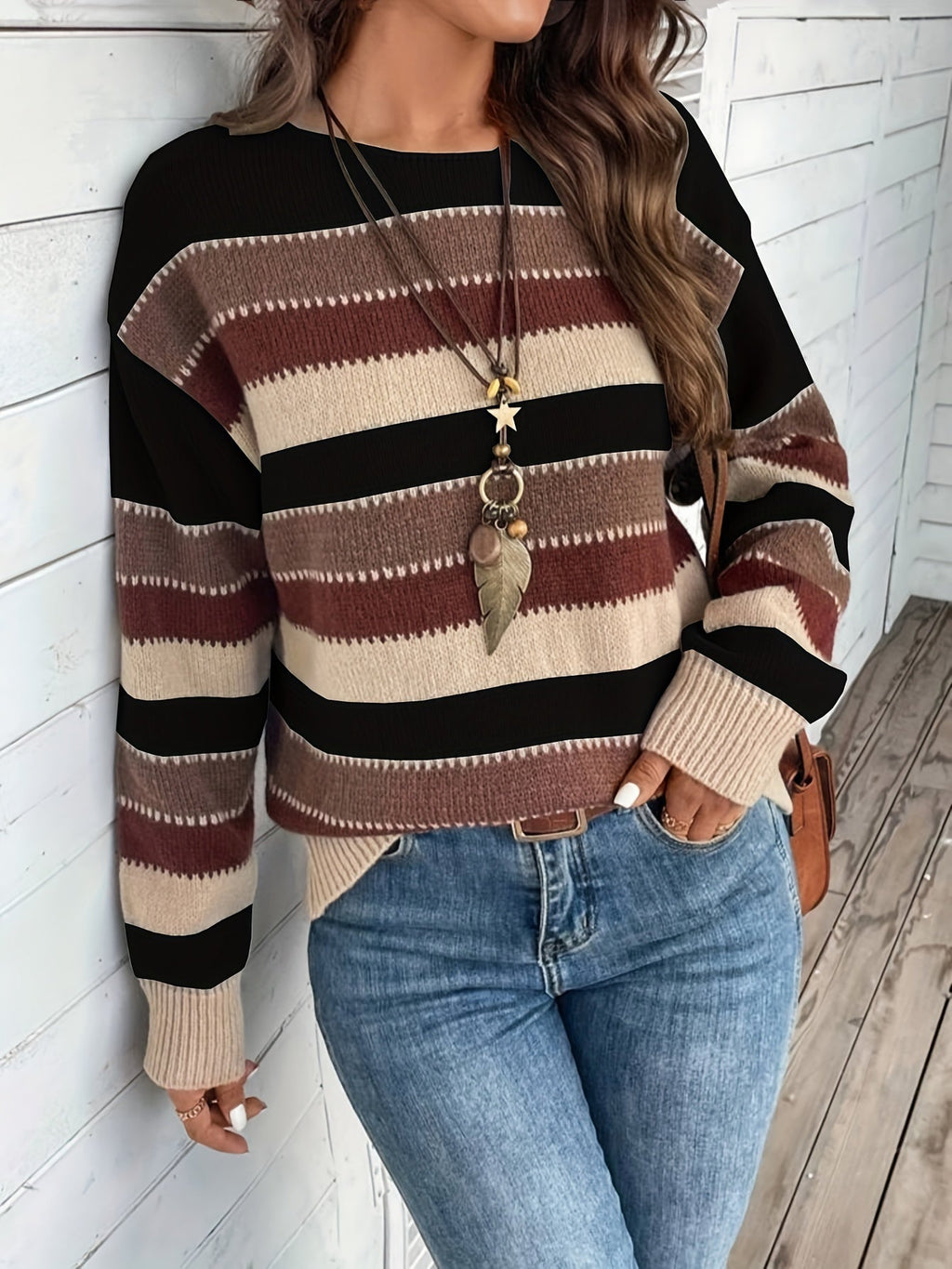 Pullover damski w paski z okrągłym dekoltem i długim rękawem - 6 - Livia-Moda