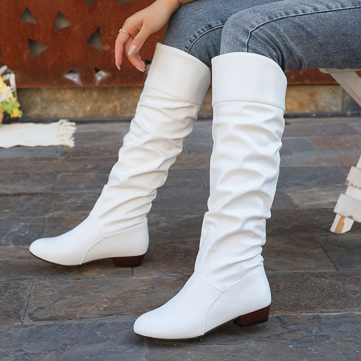 Botki damskie z wysoką cholewką i marszczeniem - 5 - Livia-Moda