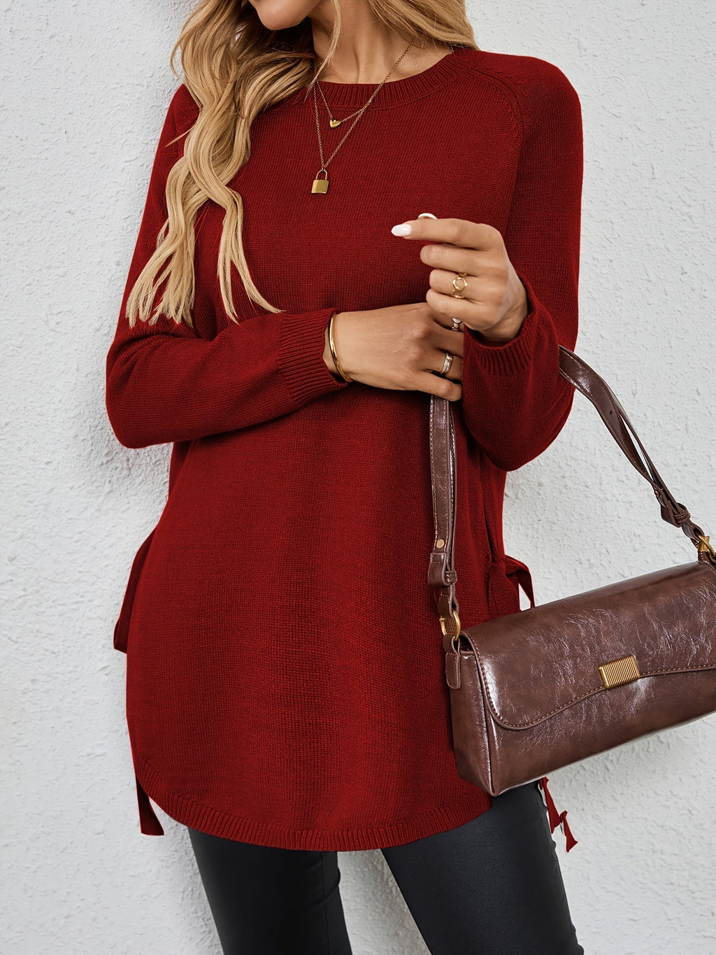 Pullover damski z długim rękawem i rozcięciami - 6 - Livia-Moda