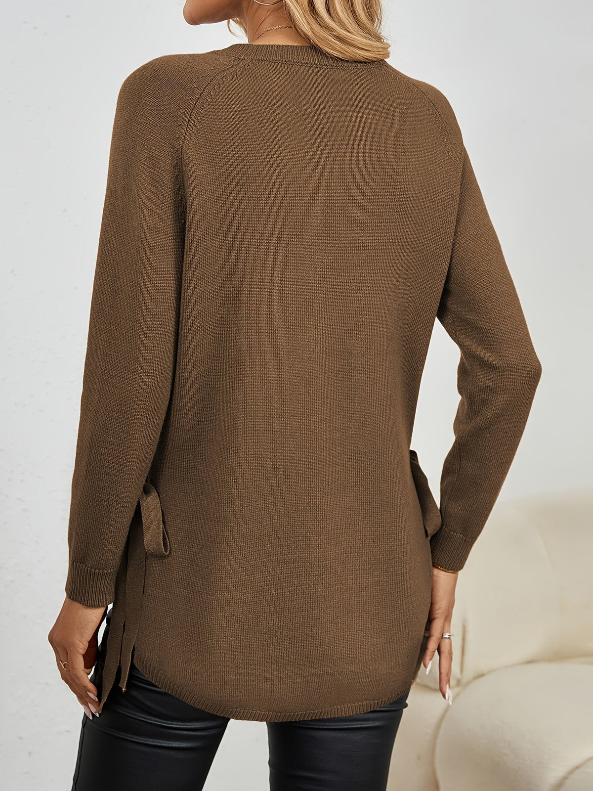 Pullover damski z długim rękawem i rozcięciami - 14 - Livia-Moda