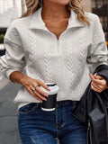 Pullover damski z kołnierzem i półzamkiem, luźny krój - 1 - Livia-Moda