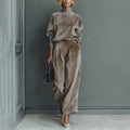 Zestaw damski z długimi spodniami i golfem, elegancki design - 10 - Livia-Moda
