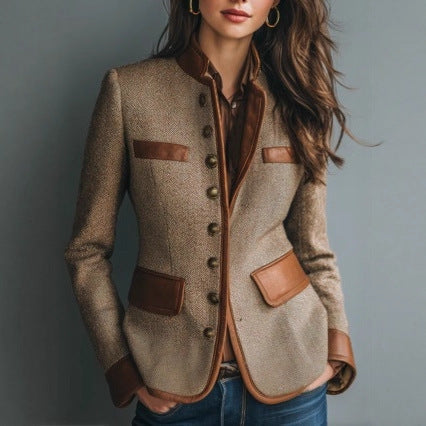 Blazer damski z taliowaną sylwetką i skórzanymi detalami - 1 - Livia-Moda
