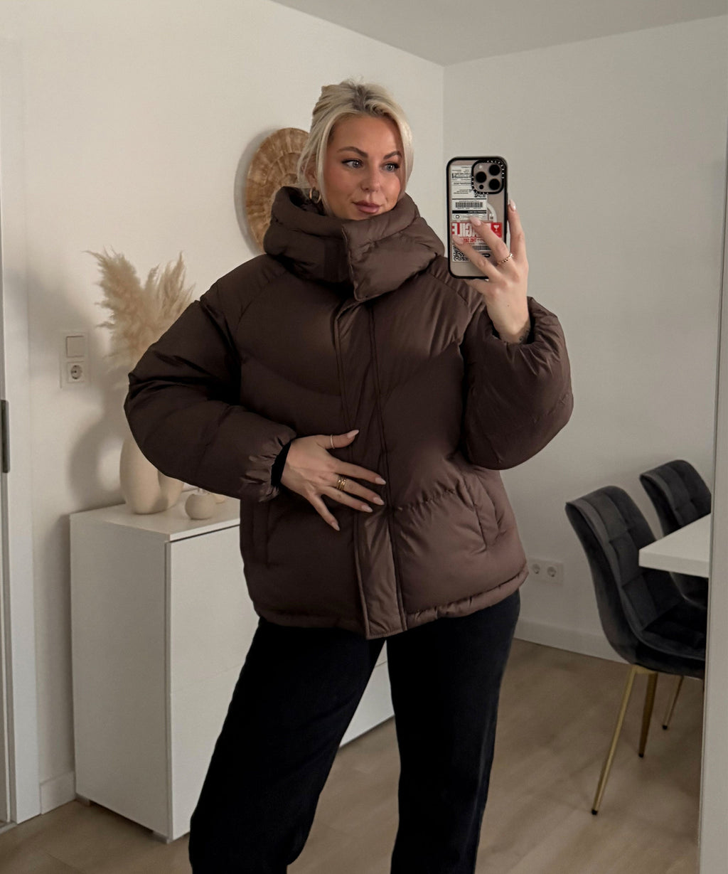 Kurtka puchowa damska z kapturem i oversize'owym krojem - 2 - Livia-Moda