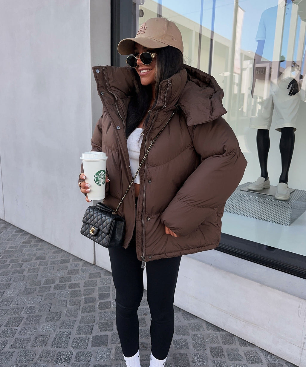 Kurtka puchowa damska z kapturem i oversize'owym krojem - 4 - Livia-Moda