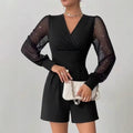 Jumpsuit damski z dekoltem V i bufkami, elegancki - 3 - Livia-Moda