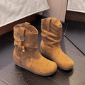 Stiefeletty damskie z dekoracyjną frędzelką - 2 - Livia-Moda