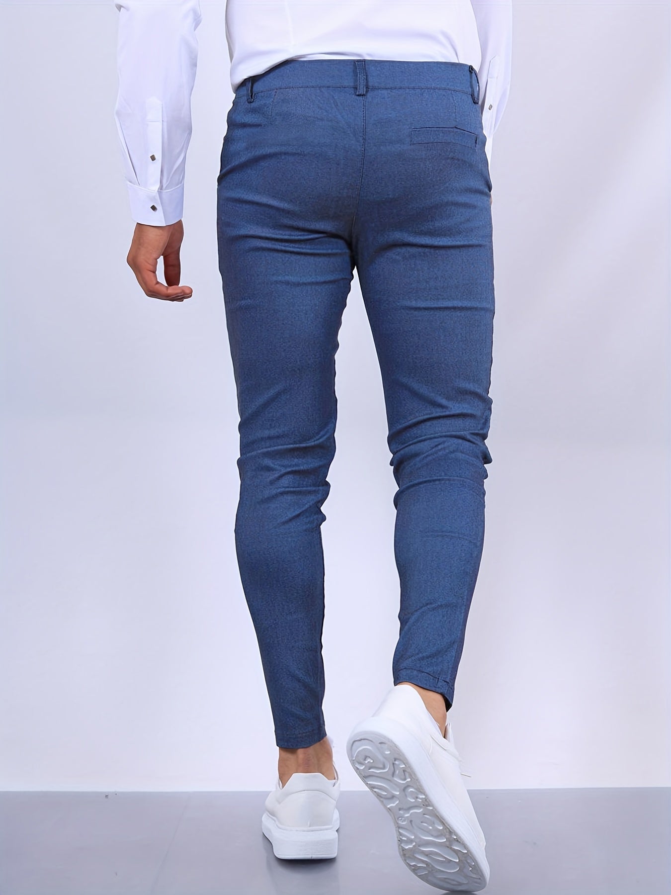 Adrian – Męskie spodnie o zwężanym kroju typu slim