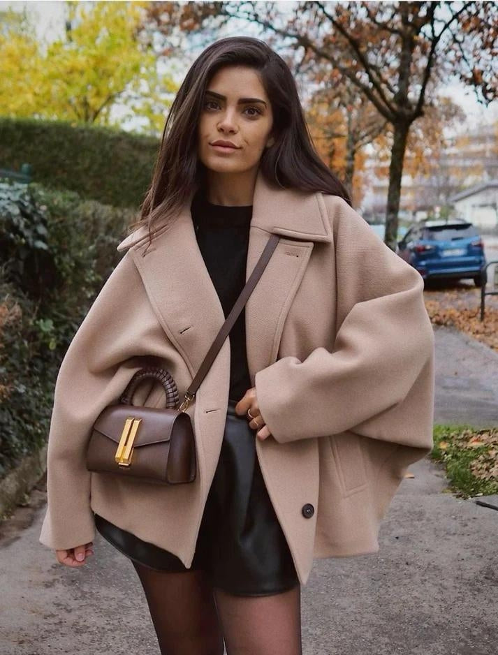 Marika – Damski elegancki płaszcz o nowoczesnym, minimalistycznym kroju