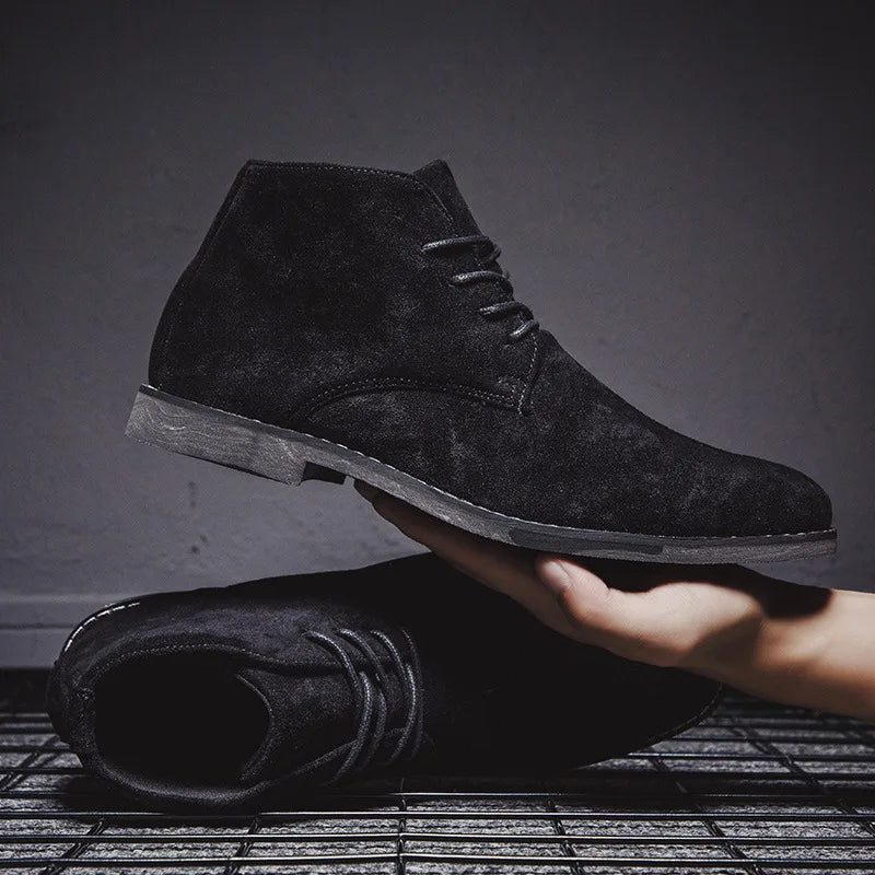 Paweł – Stylowe buty męskie z zamszu o klasycznym kroju