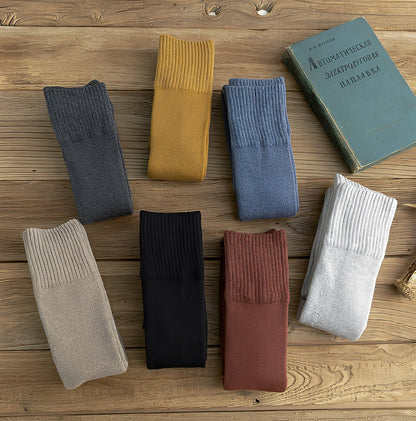 Ivy – Dzianinowe skarpety damskie o prążkowanej strukturze