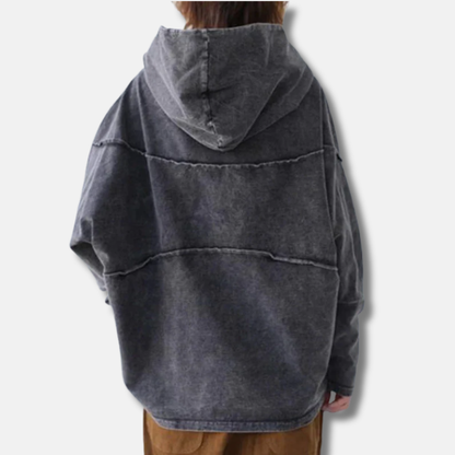 Marta – Oversize’owa bluza damska z kapturem o nowoczesnym charakterze