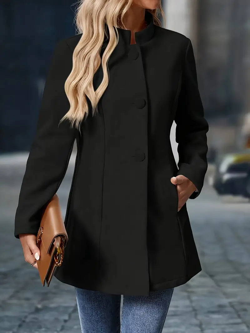 Klara – Elegancki damski płaszcz o smukłym kroju z minimalistycznym wykończeniem