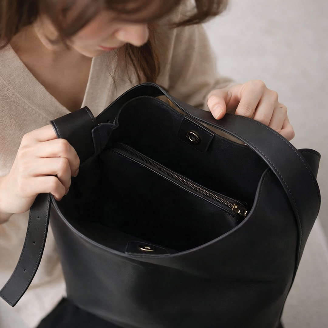 Aria - Vegan Leather Minimalist Shoulder Bag - Image 7