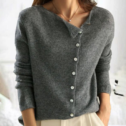 Amélie – Elegancki sweter z asymetrycznym zapięciem