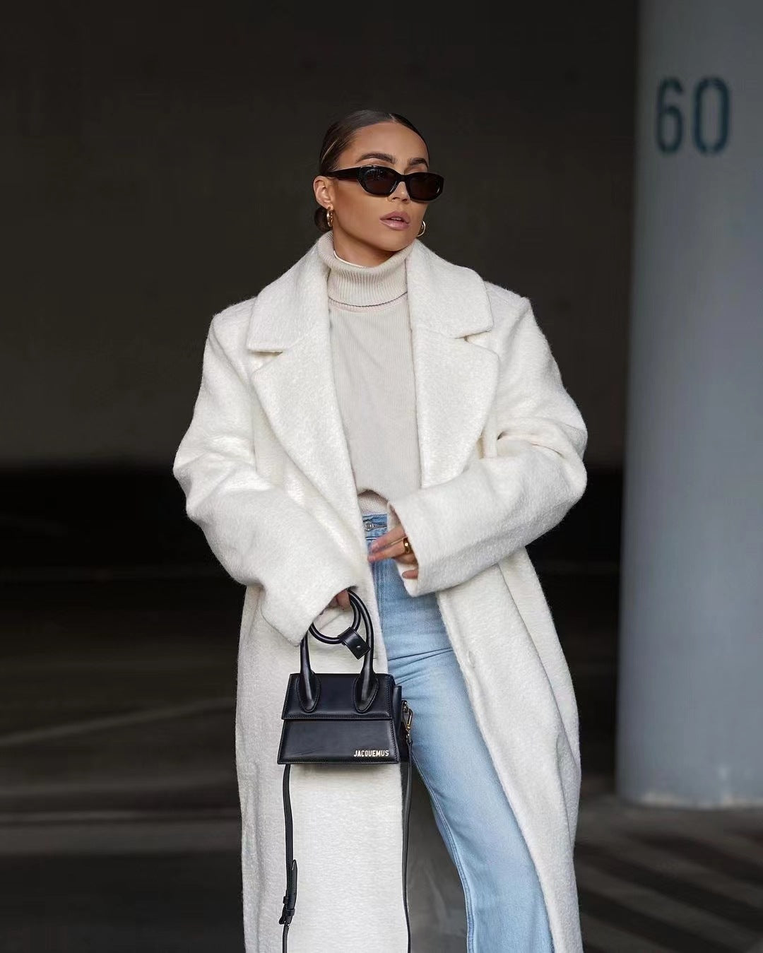 Elwira – Długi damski płaszcz zimowy o eleganckiej fakturze