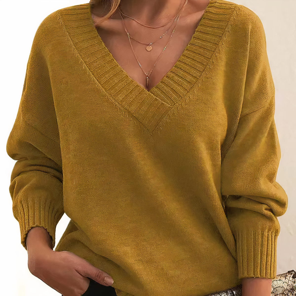 Lidia – Sweter z Dekoltem w Serek Dla Kobiet