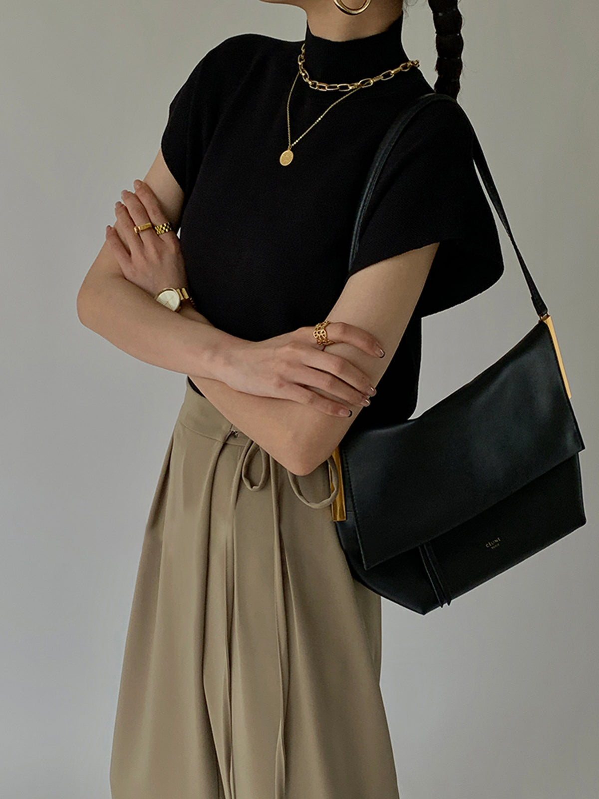 Ana – Dzianinowy pulower bez rękawów o minimalistycznej formie