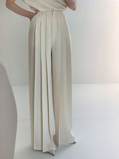 Gabriele – Elegant Pleated High Waist Wide Trousers - Image 1