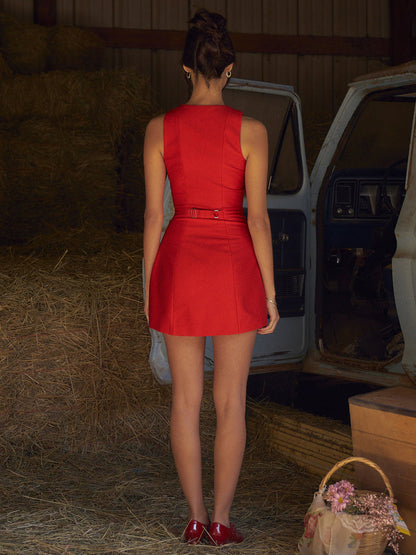 Inés – Krótka Sukienka Mini Bez Rękawów z Guzikami z Przodu