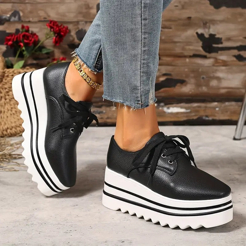 Laura – Platformowe sneakersy damskie o nowoczesnym designie