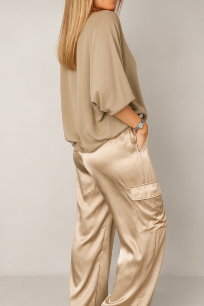Emily – Damski satynowy komplet z luźnym krojem