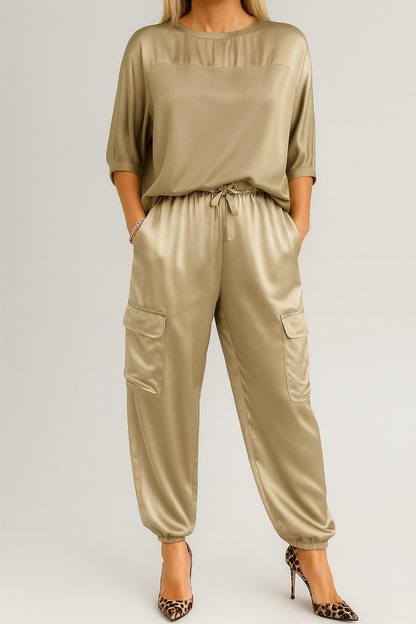 Emily – Damski satynowy komplet z luźnym krojem