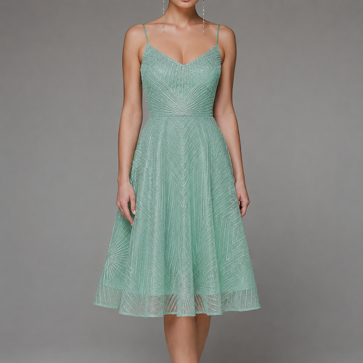 Lena – Elegancka sukienka z odkrytymi plecami