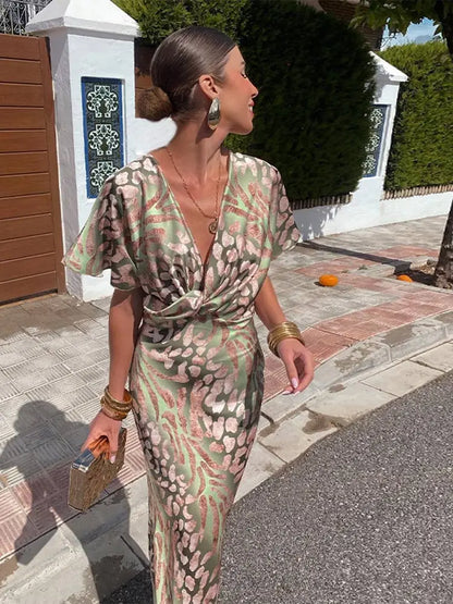 Katrin – Elegant Printed Dress with V-Neck - Image 2