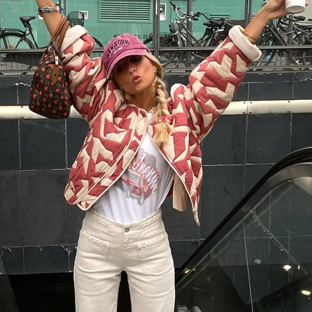 Paula – Lekka pikowana kurtka wzorzysta damska