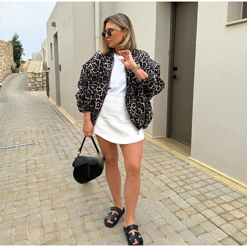 Leona - Kurtka damska w panterkę oversize z długim rękawem