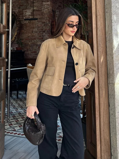 Amara - Krótka kurtka z zamszu dla kobiet